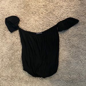 Brandy Melville black off the shoulder top